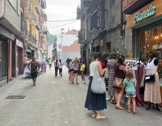 Stock Azokak hartu ditu Villabonako eta Zizurkilgo kaleak