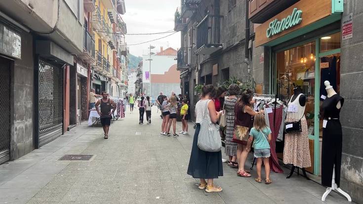 Stock Azokak hartu ditu Villabonako eta Zizurkilgo kaleak