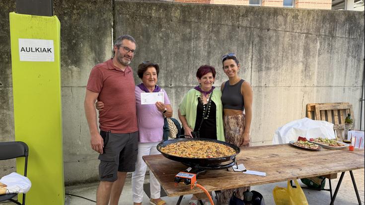 Paella lehiaketa eta ondoren bazkaria