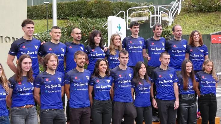 Alpino Uzturre mendi korrikalarien taldea aurkeztu dute