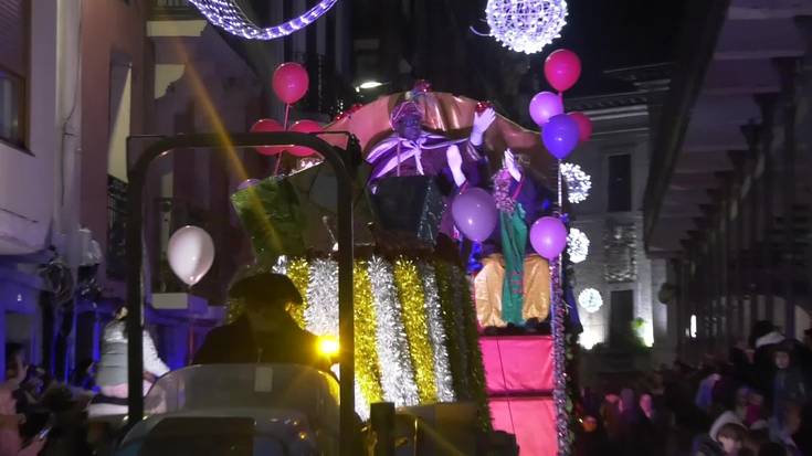 Erregeak karroza banatan joango dira kabalgatan