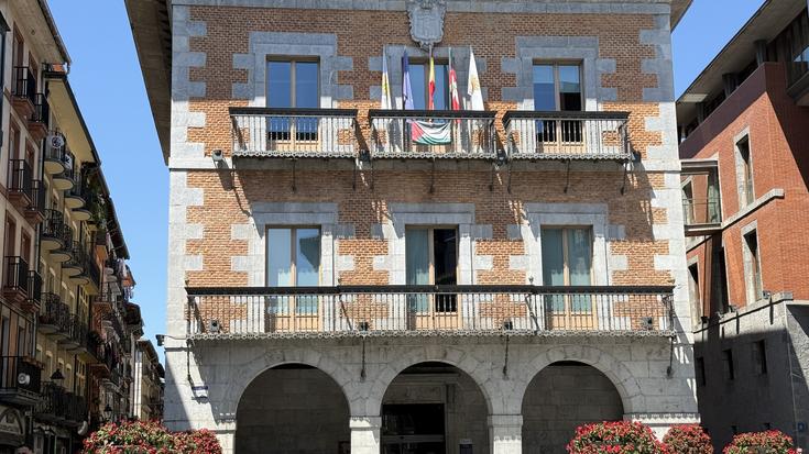 Tolosako Udalak bat egin du lesbianen ikusgarritasunaren aldeko adierazpenarekin