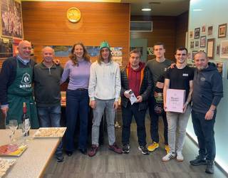 “Antxon Maderas” 2. edizioko sari banaketa egin dute Kabila Elkartean