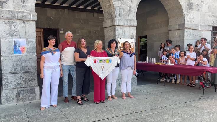 Pili Legarraren alkatetzari agurra