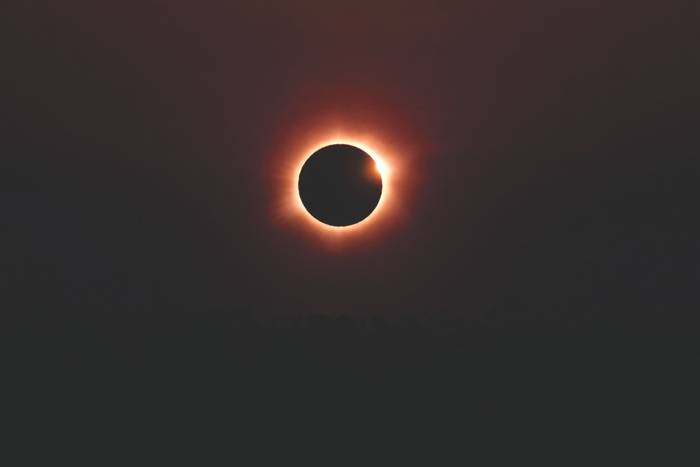 Eklipseak, gertakari astronomiko bat baino gehiago