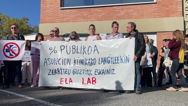 %100 publikoa izango den osasun-zerbitzua exijitu dute Tolosako Asuncion Klinikako langileek