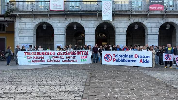 Elkarretaratzea egin dute eskualdeko ospitale publiko baten alde