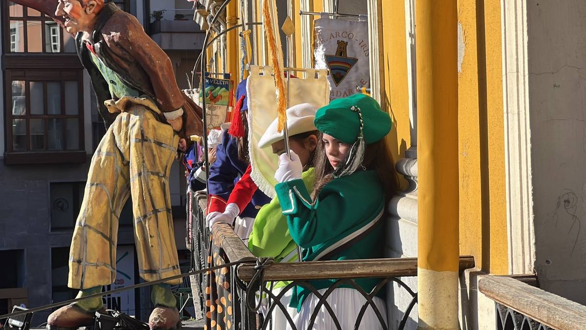 Haur danborrada argazkitan