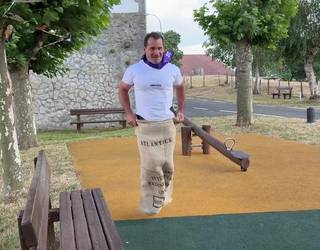 Auzotarren arteko herri kirolak egin dituzte Urkizuko festetan