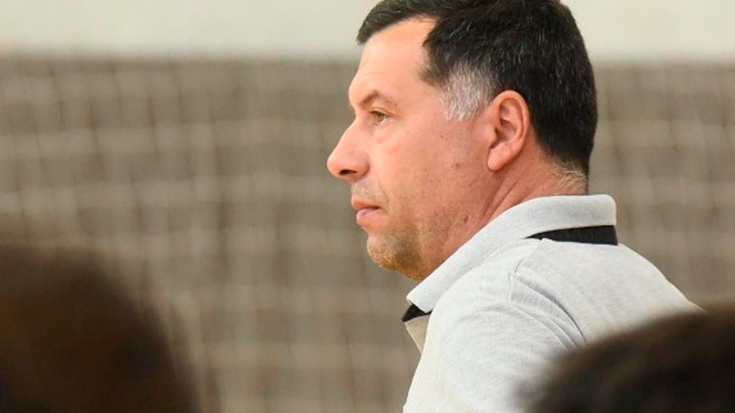 Alex Nogusek ez du Tolosa CF Eskubaloia entrenatzen jarraituko