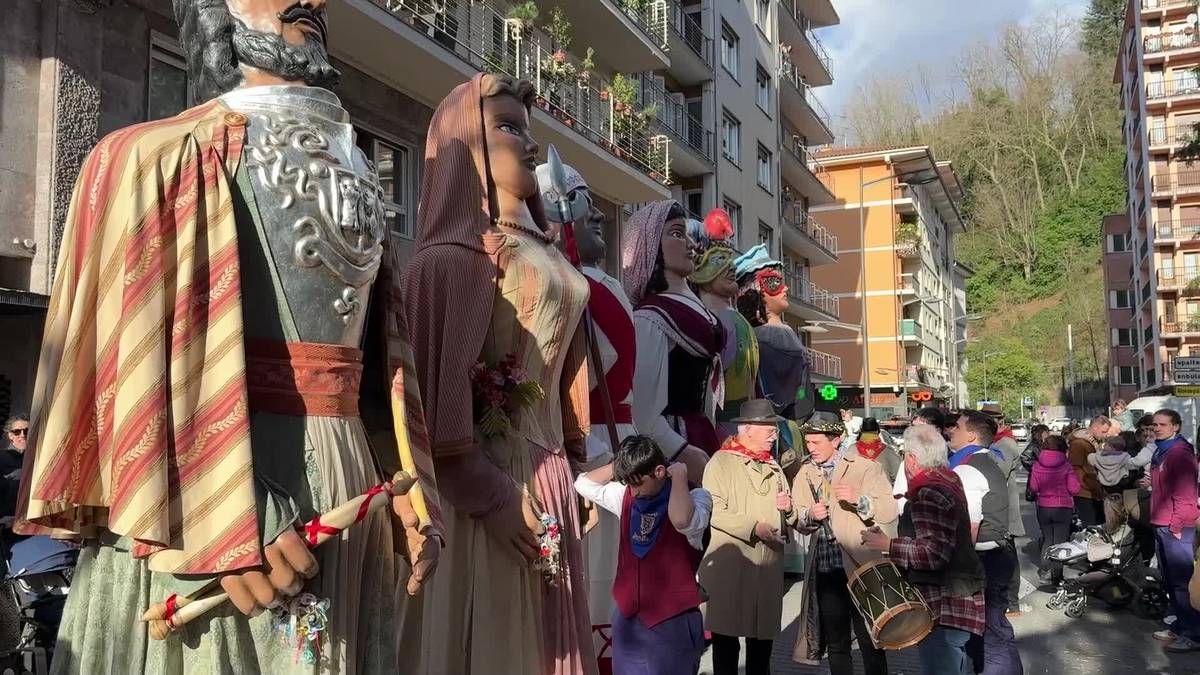 Aiz Orratz-Veleta elkarteko txarangaren irteera