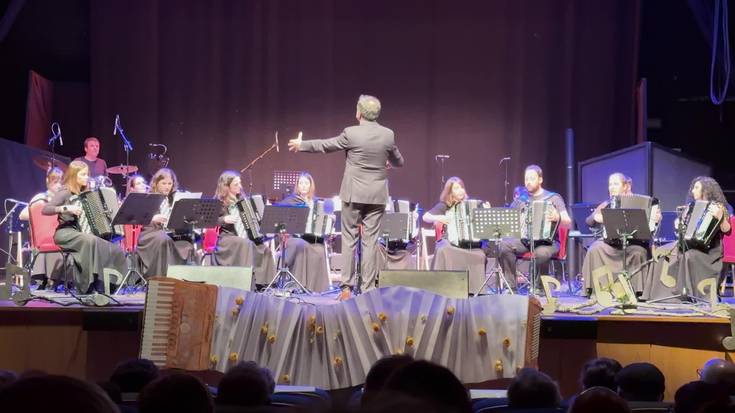 Isidro Larrañaga Akordeoi Orkestrak, Galiziako "Musica no Camiño" jaialdian parte hartu du