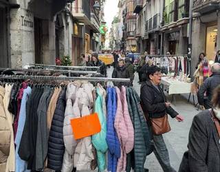 Komertzio txikiek denboraldiko produktuak kalera