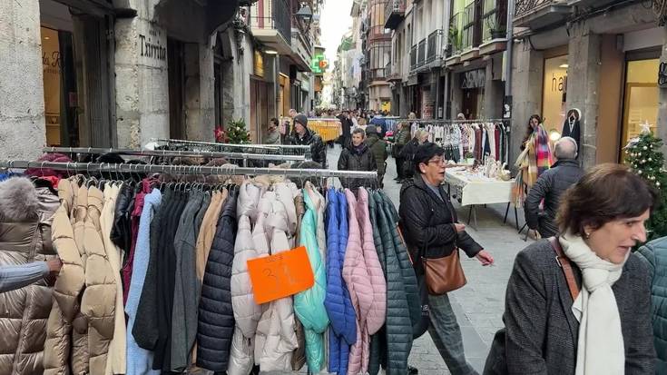 Komertzio txikiek denboraldiko produktuak kalera