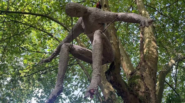 Naturan integratutako artelanen sorkuntza prozesua ezagutzeko aukera izan da