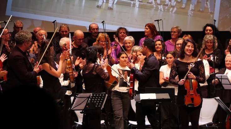 40 urte ospatu ditu Eresargi abesbatzak gonbidatuz betetako emanaldi batekin