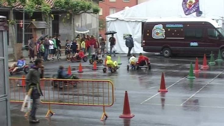 Haur jolasak jaiei hasiera emateko