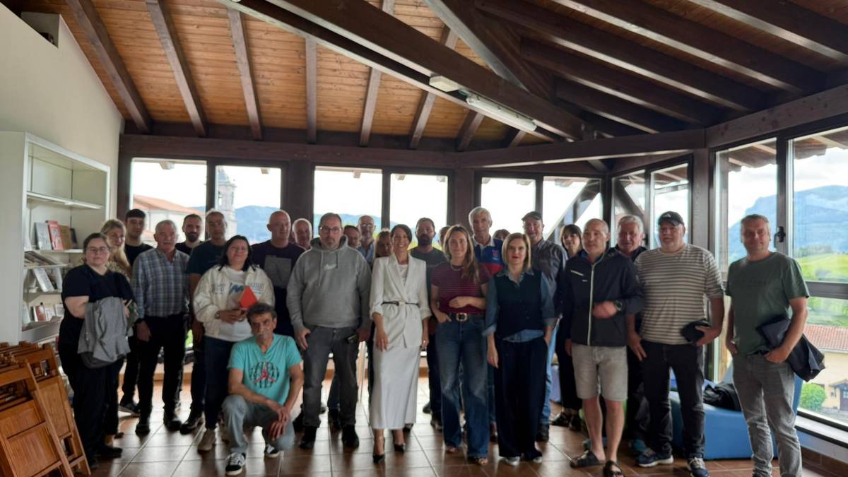 Mugikortasuneko, Turismoko eta Lurralde Antolaketako departamentuak eta Gipuzkoako Ostalaritza Elkarteak ostatu sare turistiko bat bultzatuko dute, lurralde osoan zehar turismo fluxuak modu bidezkoagoan sustatzen jarraitzeko