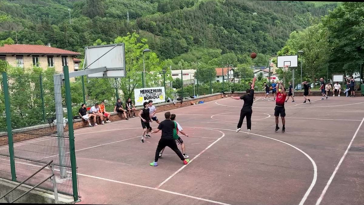 3x3 saskibaloi txapelketa antolatu du Anoetako Gazte Asanbladak