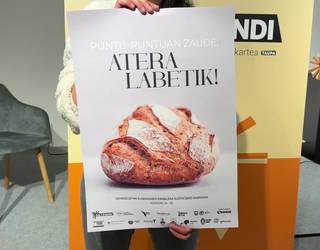 "Puntu-puntuan zaude, atera labetik!" euskara sustatzeko kanpaina martxan da