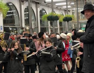 Eguraldi txarrari, danbor hotsa