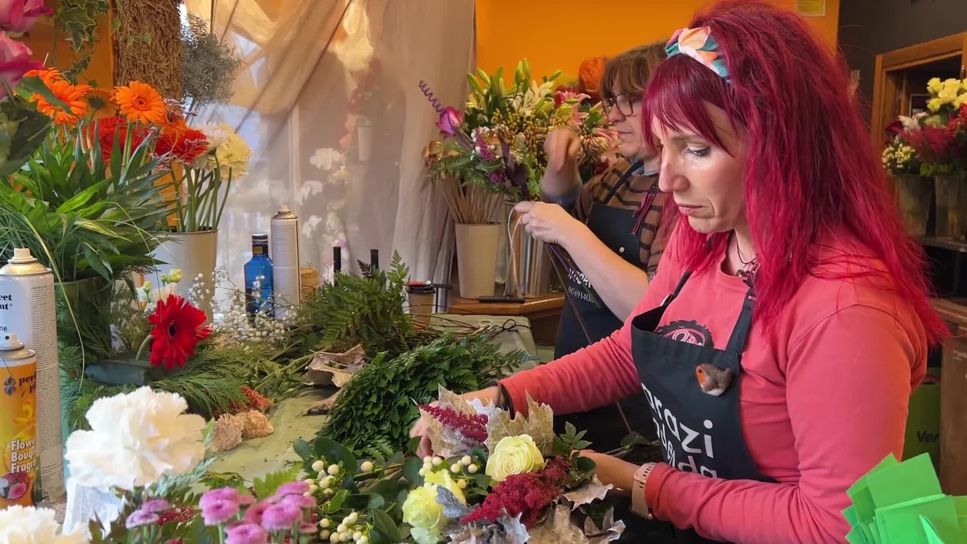 Loradendetan burubelarri lanean