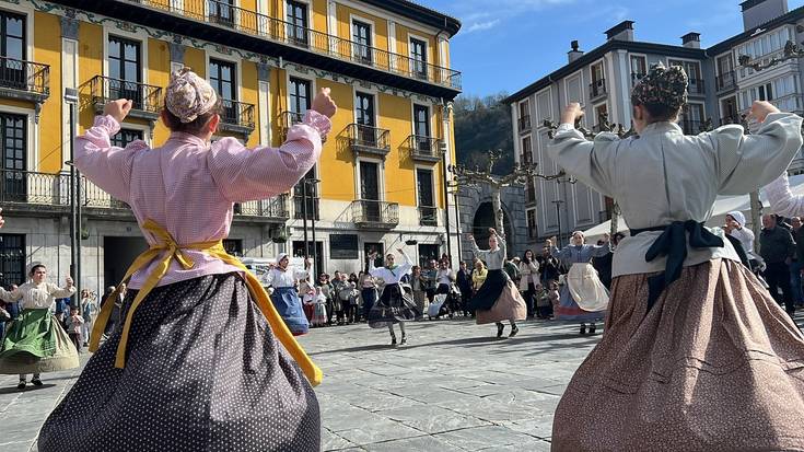 Dantzari Txiki Eguna iruditan