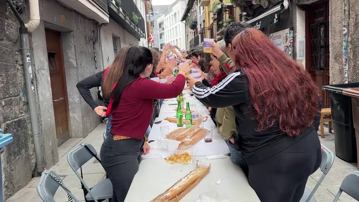 Egun osoko festarekin bukatu dute urteurren hilabetea