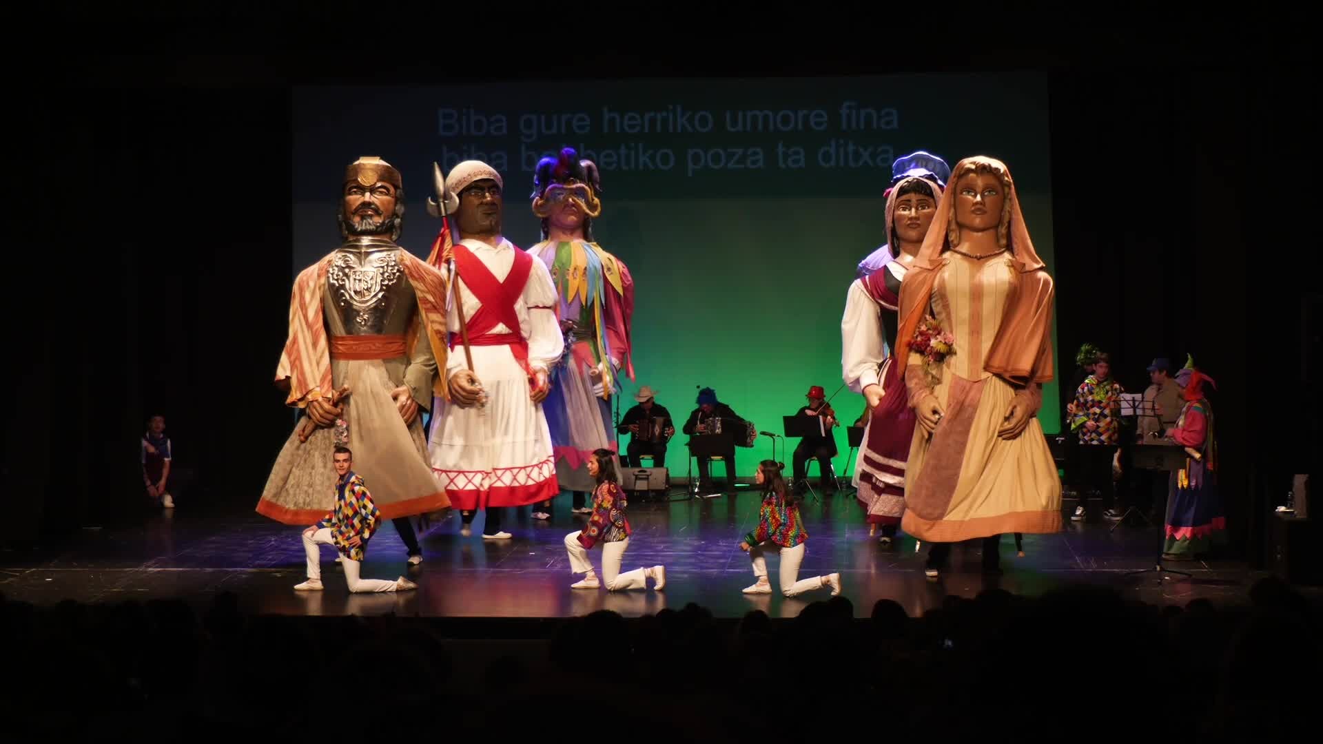 Piñata Igandeko kontzertua
