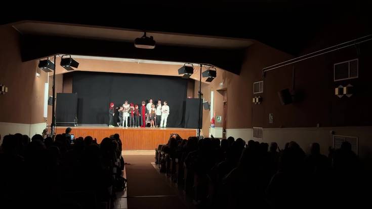 Haurrak izan dira protagonista Alegian ospatu den Antzerki Topaketan