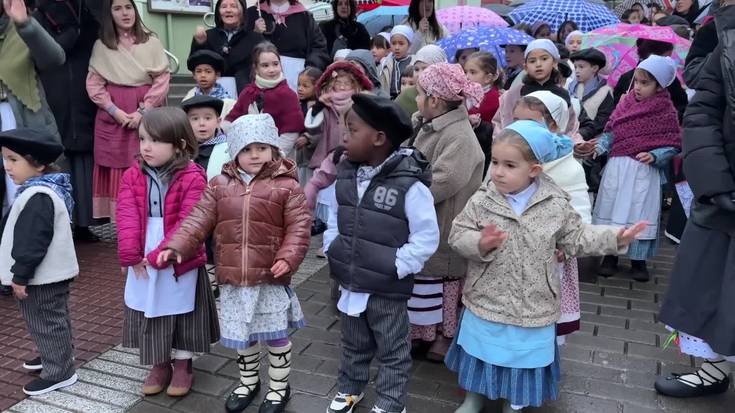 Gabon eskean atera dira Iruran