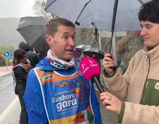 Amezketako herritarrak Altzoazpin korrika