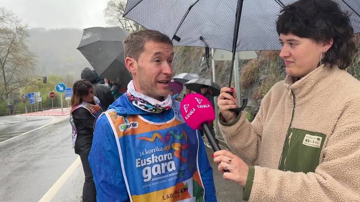 Amezketako herritarrak Altzoazpin korrika