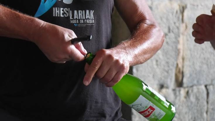 Sagardo dastaketak beroari aurre egiten lagundu du
