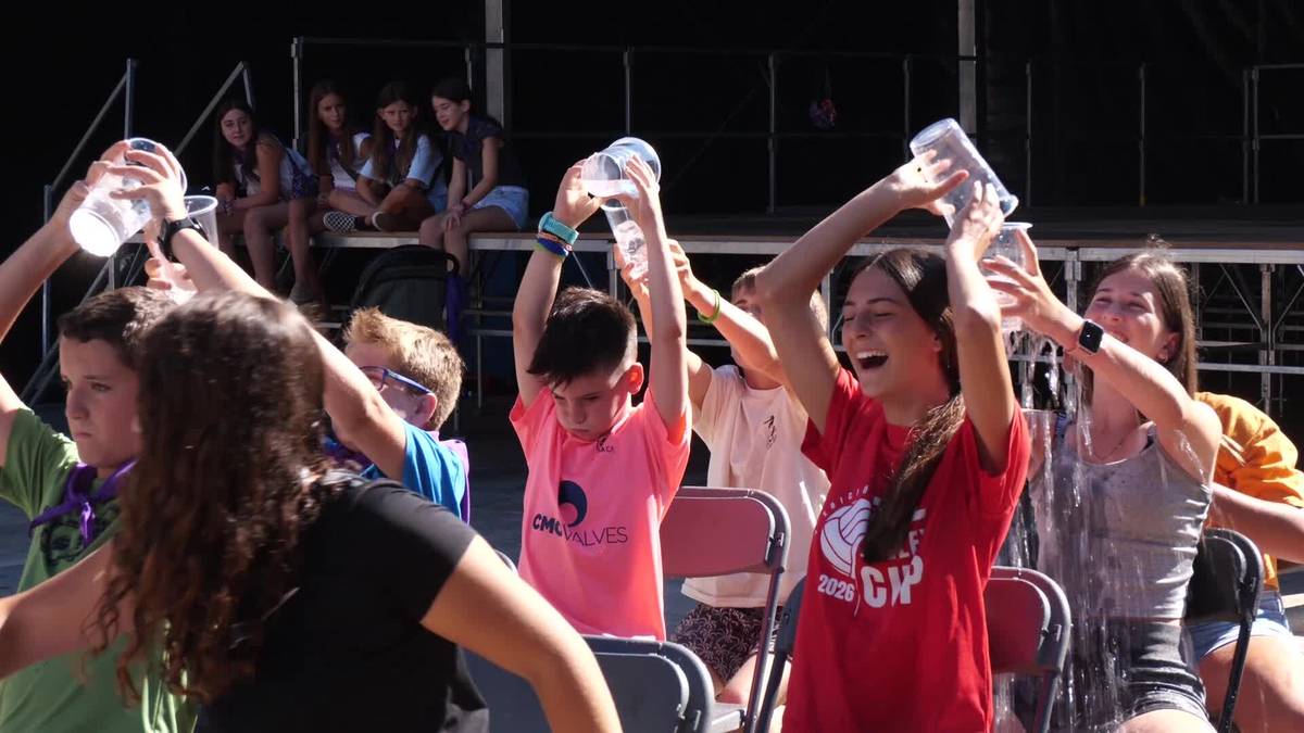 Haurren jolasek hartu dute plaza!