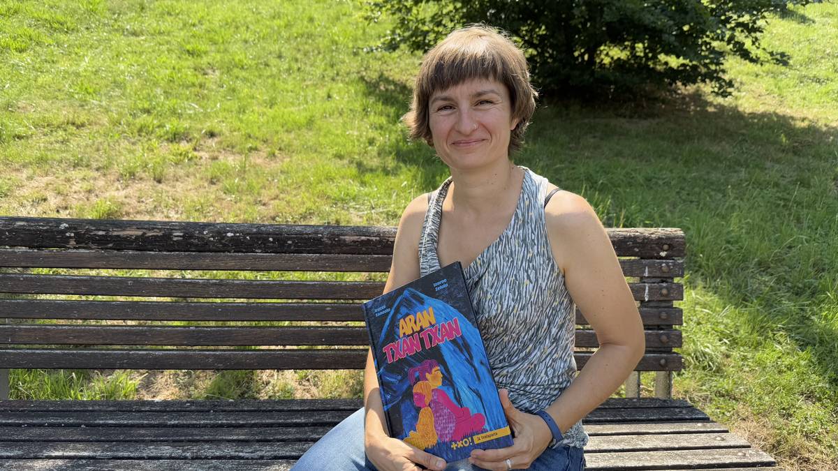 Gaur, 22:00etan, Haritik Tiraka - Izarne Zelaia Arratibel