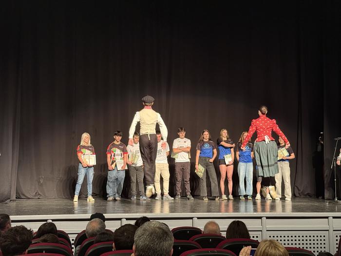 Kirolari eta kirol elkarteei aitorpen eta omenaldi ekitaldia egin diote Amasa-Villabonan