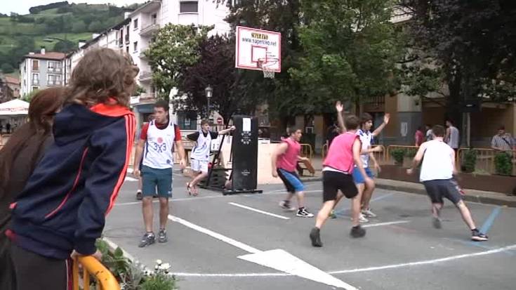 3x3 saskibaloi txapelketak herriko jokalari trebeenak bildu ditu