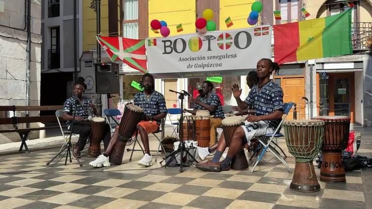 Booloo senegaldar elkartearen 10. pintxopotea ospatu dute
