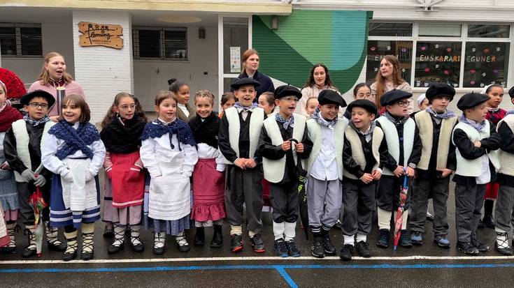 Gabon doinuek piztu dute eguberri izpiritua