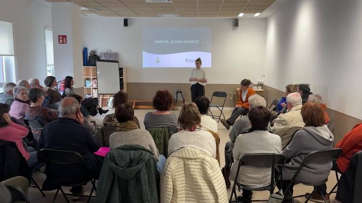 Anoetako Udalak herritarrei Zaintza Plana aurkeztu die