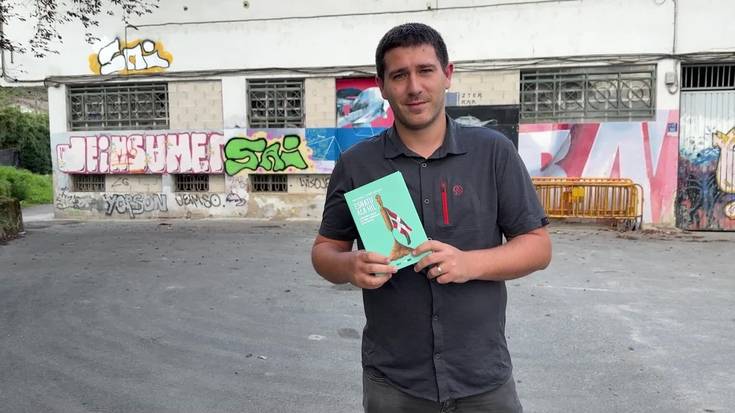 Iñaki Iurrebaso eta Garikoitz Goikoetxeak "Esnatu ala hil: euskararen oraina eta geroa, datuen argitan" liburua plazaratu dute