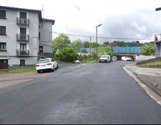 Otsabi auzoan asfaltatze lanak egin ditu Udalak