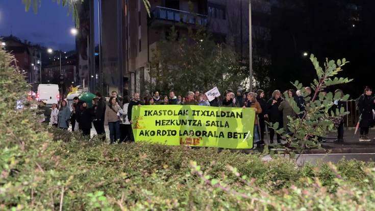 Tolosaldeko ikastolek elkarretaratzea egin dute hezkuntza sailari "adostutakoa errespetatzea" exijitzeko