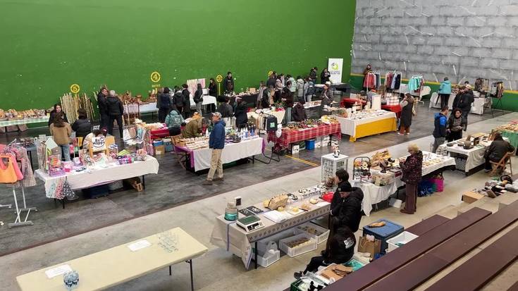 Sekulako giroa izan da Albizturgo udaberri azokan