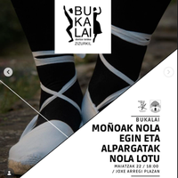 "Moñoak nola egin eta alpargatak nola lotu" tailerra