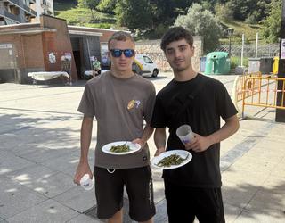 Ibarrako piper eta tomate eskaintza iruditan