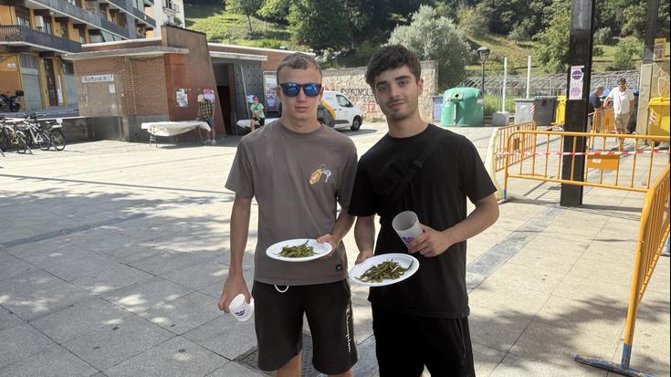 Ibarrako piper eta tomate eskaintza iruditan