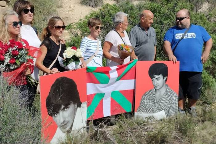 Lasa eta Zabalaren hilketaren 40. urteurrenean oroimen ekitaldia burutu dute Busoten