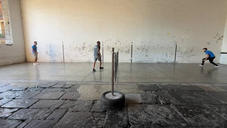 Paxaka, jokamolde zaharra, plazara